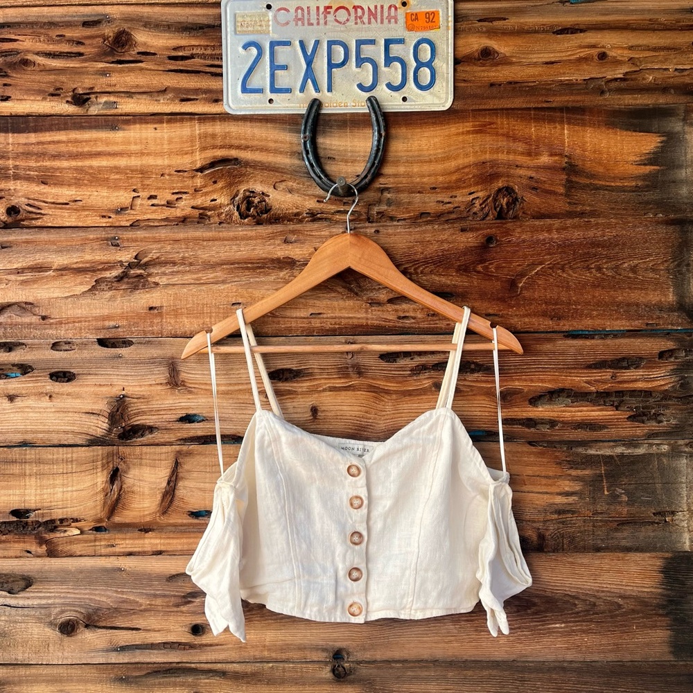 MOON RIVER | Cream Linen Cotton Button-Front Cold-Shoulder Crop Top L
